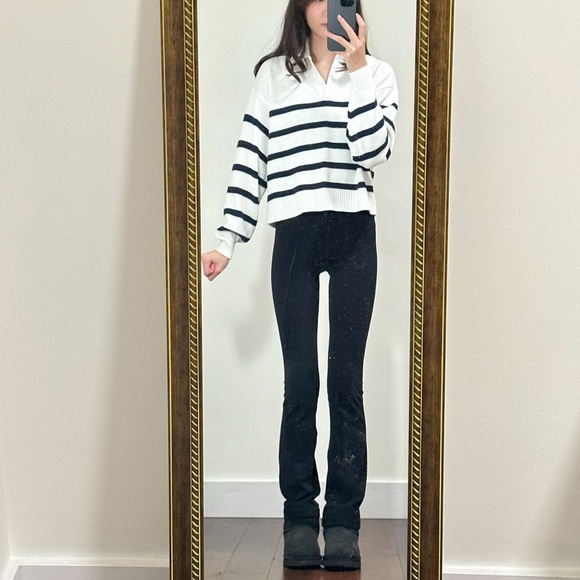 HOLLISTER | White and Navy Striped Easy Polo Collar Sweater - Picture 3 of 11